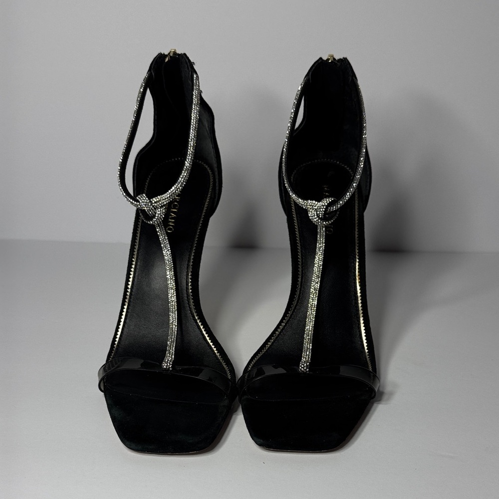 MARCIANO GUESS T STRAP SANDALS(8)